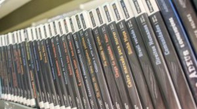 Biblioteca Estadual promove exibição de filmes com recursos de acessibilidade Biblioteca Estadual promove exibição de filmes com recursos de acessibilidade