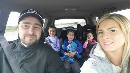 Família antes da transição de Briella Foto: Reprodução / Facebook

