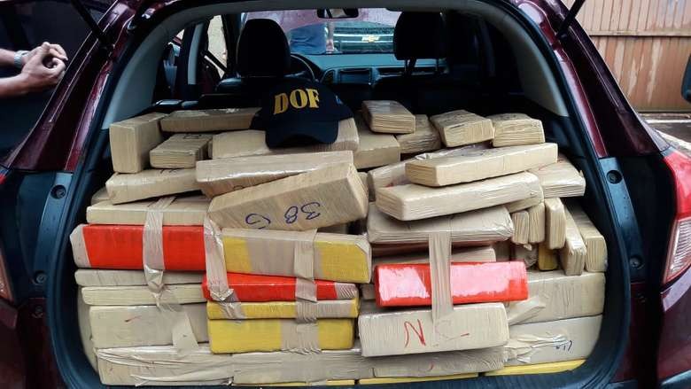 DOF recupera carro roubado com 618 quilos de drogas na BR-163 Divulgação