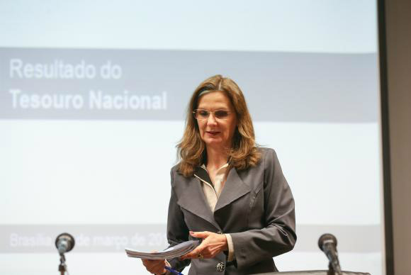 Investimentos federais vão passar por readequação, diz secretária do Tesouro Fabio Rodrigues Pozzebom/Agência Brasil