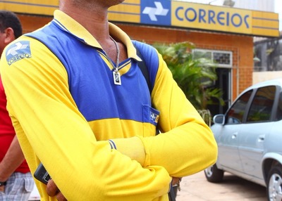 Correios fazem mutirão no final de semana para regularizar trabalho