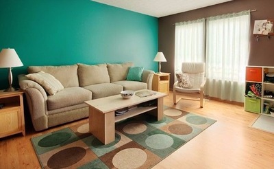 Truque muito usado atualmente é a utilização de móveis e objetos para separar espaços diferentes
(Foto - Divulgação).