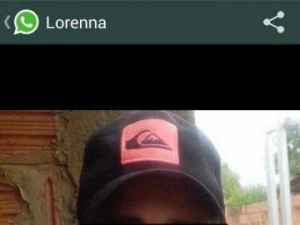 A estudante copiou a foto, que ainda está com o seu nome (Foto: Reprodução)