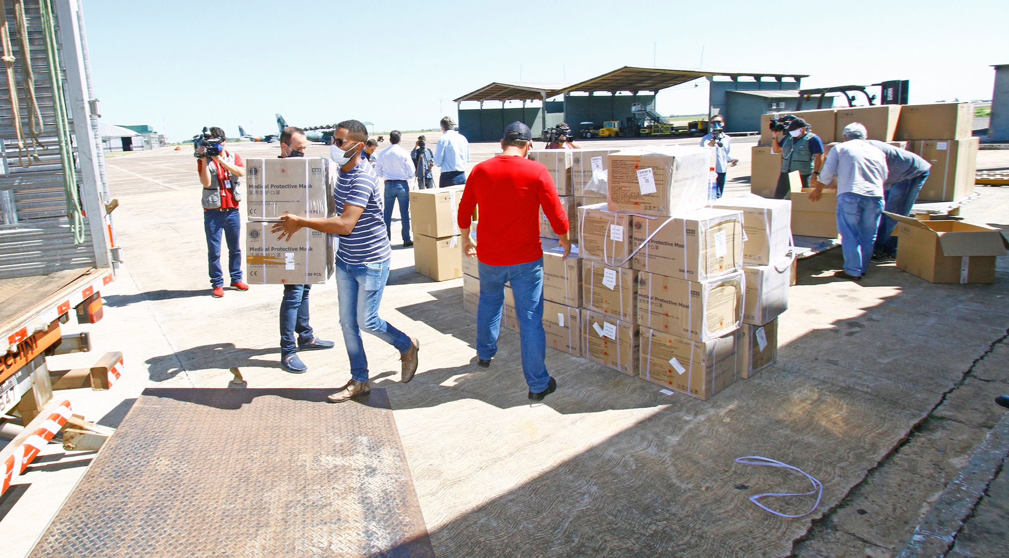 Estado recebe mais 24 mil máscaras N95 doados por indústria Estado recebe mais 24 mil máscaras N95 doados por indústria