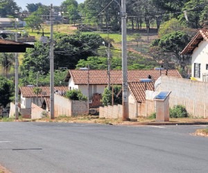 Caça a inadimplentes é feita em conjuntos habitacionais como o Paulo Coelho Machado - Valdenir Rezende