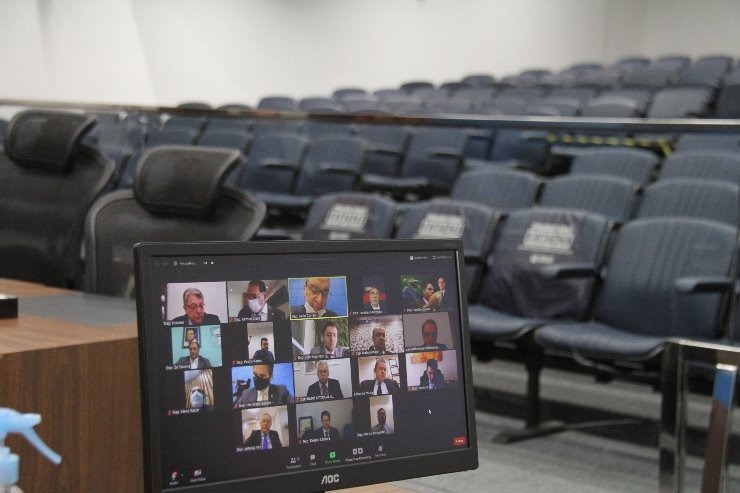 Deputados devem apreciar cinco propostas em sessão remota desta quarta-feira Wagner Guimarães