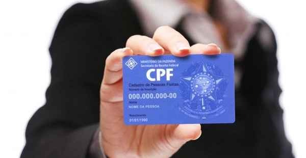 Receita regulariza CPFs com pendências para pagamento de auxílio