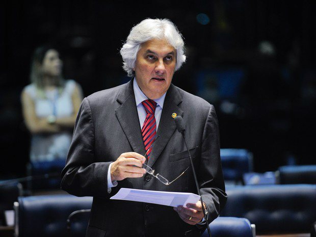 O senador Delcídio do Amaral (PT-MS) durante pronunciamento no plenário do Senado Federal em setembro de 2015 (Foto: Jefferson Rudy/Agência Senado/Arquivo)