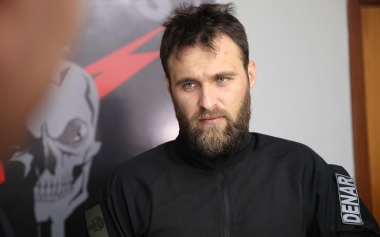 Quadrilha realizou saques e compras com cartões do casal, diz delegado