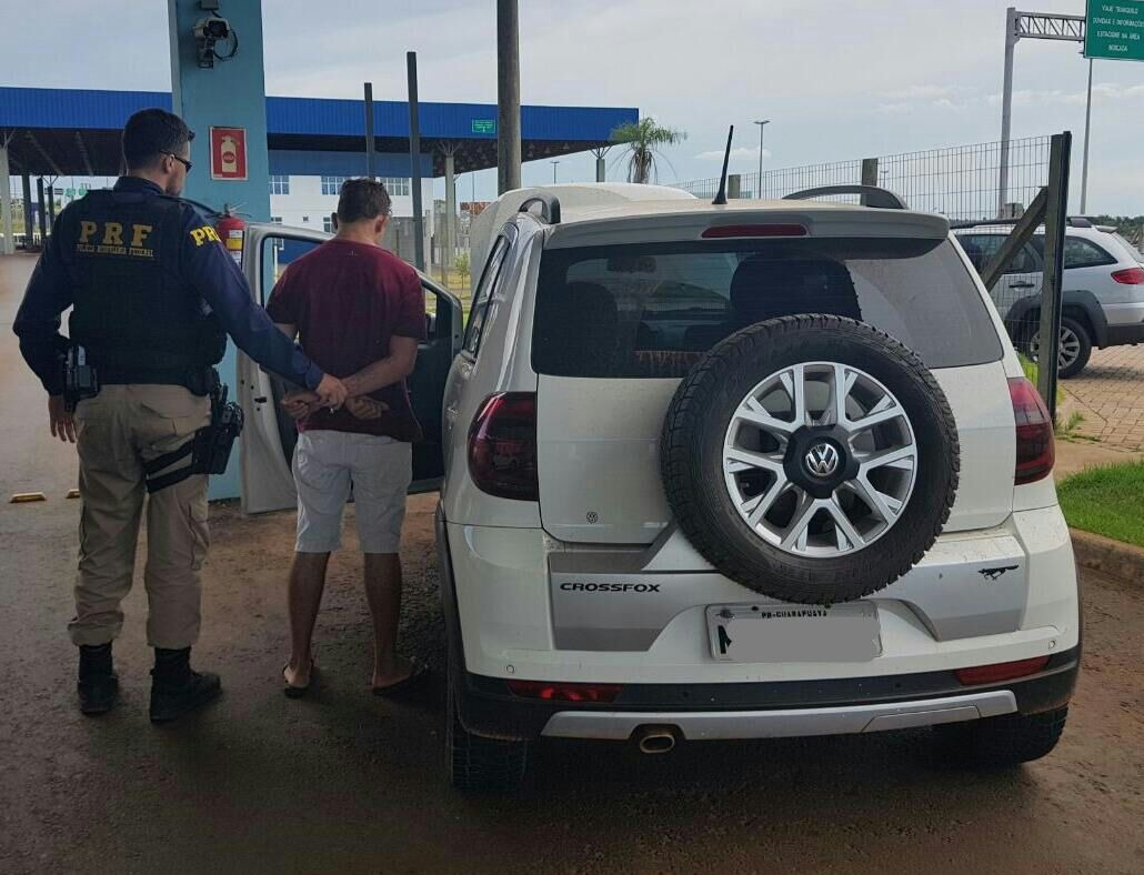 Autor preso em flagrante com carro roubado. - Foto: Divulgação