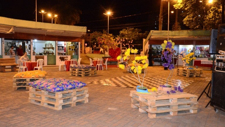 Cardápio Seresteiro tem edição especial na Praça dos Imigrantes