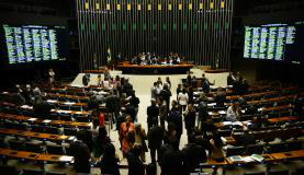Votações da semana na Câmara incluem teto salarial de servidores públicos O PL 3.123/15 pode ser votado esta semana na Câmara. O texto cria regras para o cálculo do teto salarial de servidores públicos e é um dos que trancam a pauta da CasaFabio Rodrigues Pozzebom/Agência Brasil