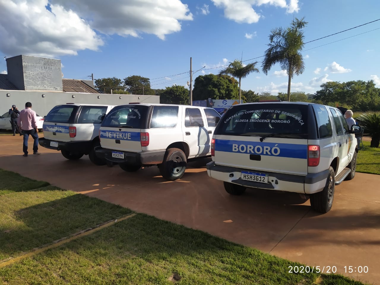 Sejusp faz entrega de veículos aos conselhos comunitários indígenas de Dourados e Caarapó