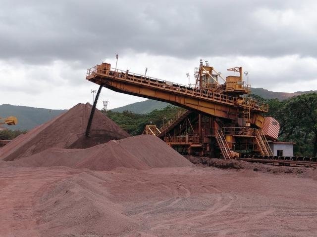 Produção de minério de ferro em Corumbá (Foto: Divulgação/Governo)