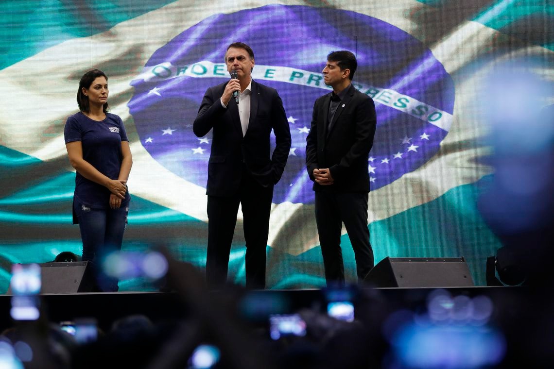 Povo está indo às ruas em defesa do futuro da nação, diz Bolsonaro Fernando Frazão/Agência Brasil