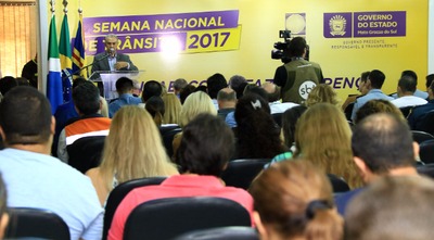 “Essa luta para reduzir os acidentes é constante e de todos nós”, diz governador ao encerrar semana de trânsito