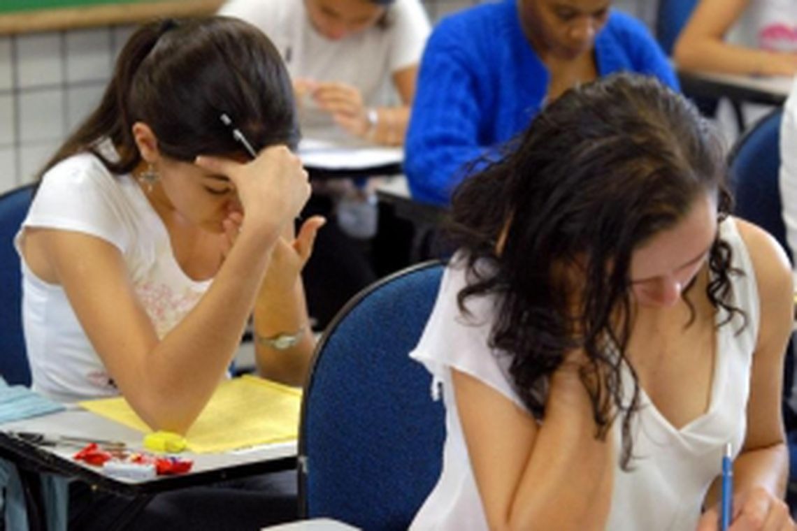Alunos de escola integral têm mais chance de passar no vestibular Agência Brasil