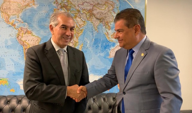 Governador assina contrato com BID e grava vídeo de agradecimento ao senador Nelsinho Trad Governador assina contrato com BID e grava vídeo de agradecimento ao senador Nelsinho Trad