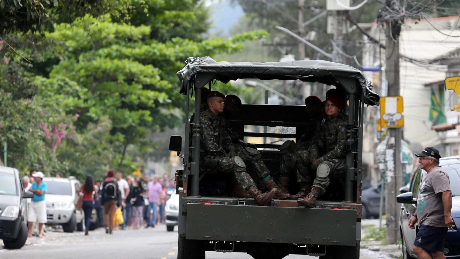 Câmara vota nesta segunda decreto da intervenção federal no Rio Bruno Kelly/Reuters