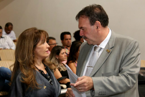 Os deputados ressaltaram a importância de lutar pela manutenção dos direitos dos pais
Foto: Victor Chileno  AL/MS