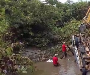 Cabine ficou submersa no rio e Valdir morreu no local - Notícia Exata