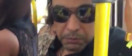 Zezé desabafa contra falta de privacidade após ser flagrado em ônibus © Reprodução / Instagram