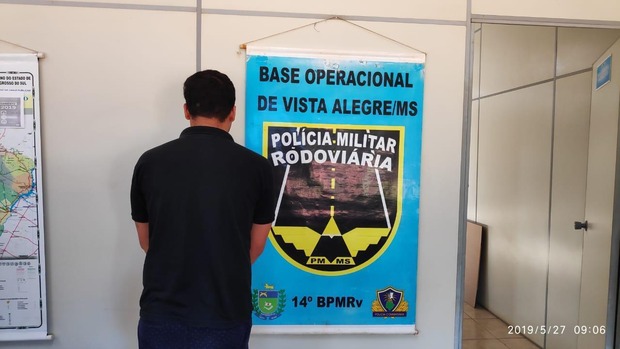 PMR prende foragido por sequestro e cárcere privado PMR prende foragido por sequestro e cárcere privado