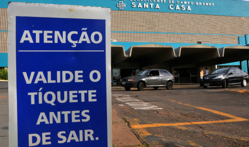 Maior hospital da Capital passa por momento de renegociação do contrato de prestação de serviços - Foto: Valdenir Rezende/Correio do Estado