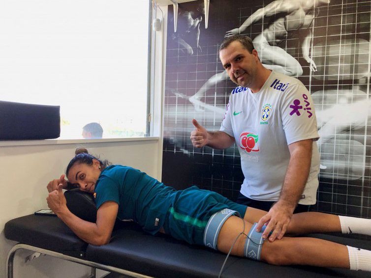 Marta permanecerá em tratamento fisioterápico com avaliações periódicas - Divulgação CBF
