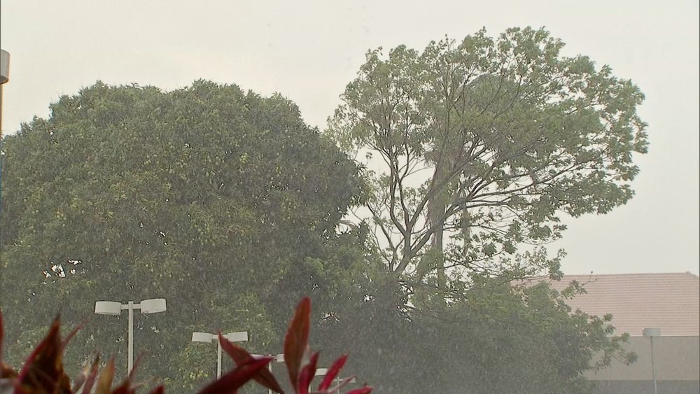 Previsão é de terça-feira com tempo nublado e possibilidade de chuva