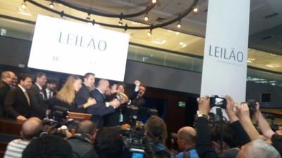 Enel comemorar vitória; grupo levou a usina de Volta Grande - Foto: Luísa Melo/G1