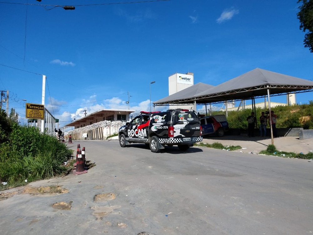 42 presos são achados mortos dentro de cadeias do Amazonas Entrada do complexo penitenciário nesta segunda-feira (27). Ive Rylo/G1 Amazonas