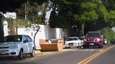 Contratação de caçambas clandestinas pode gerar multa de até 8,3 mil