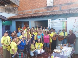 Grupo da Musicoterapia promovida na UBSF Vila Corumbá. (Foto: Sesau).