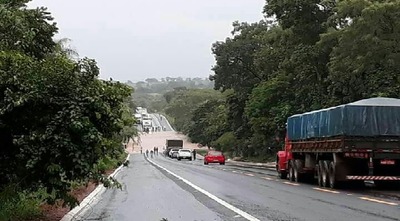 Governador determina que Defesa Civil monitore e dê suporte às famílias em locais afetados pela chuva