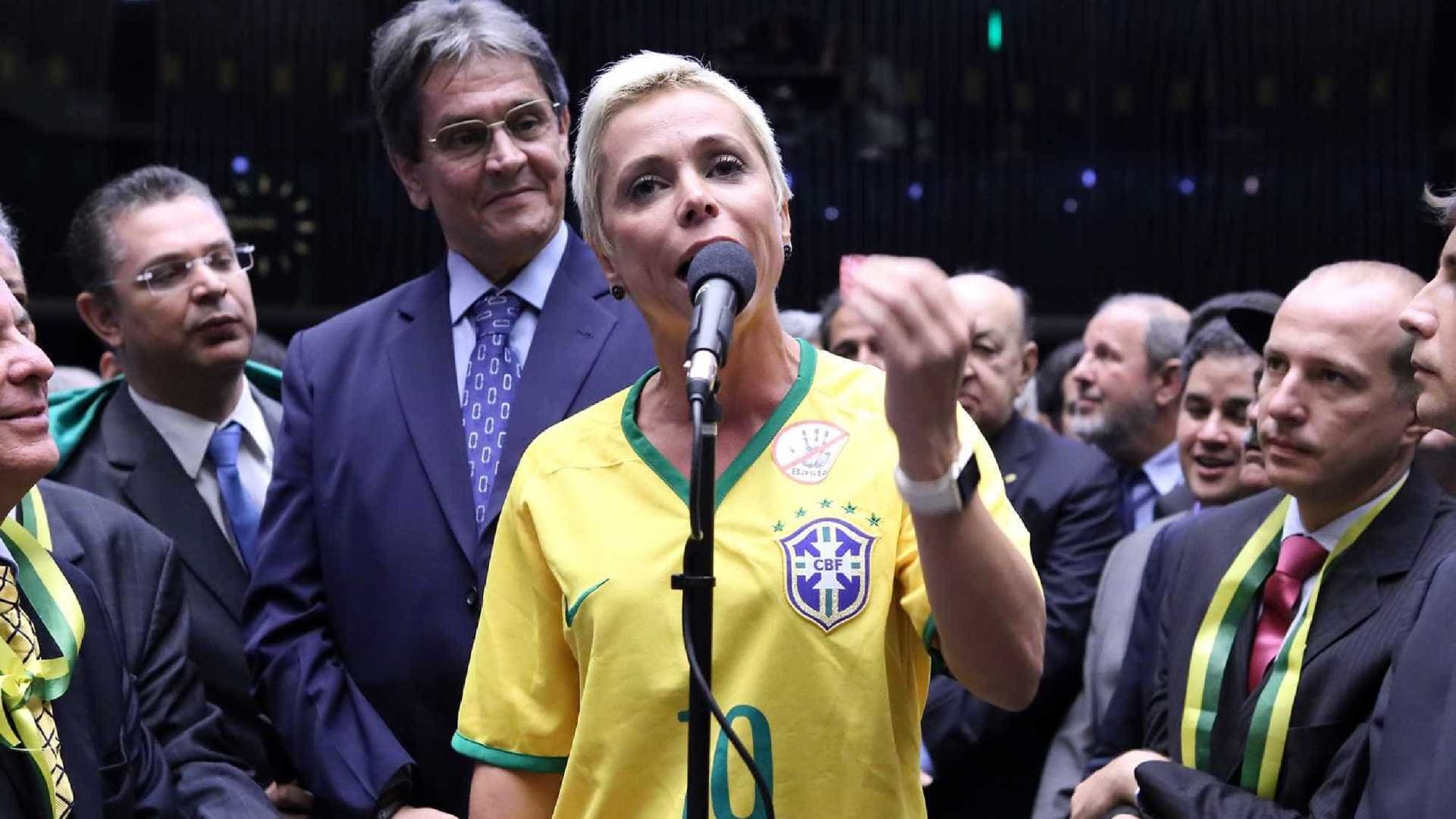 Cristiane Brasil joga a toalha e desiste do Ministério do Trabalho