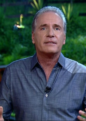 Roberto Justus apresentava reality A Fazenda
