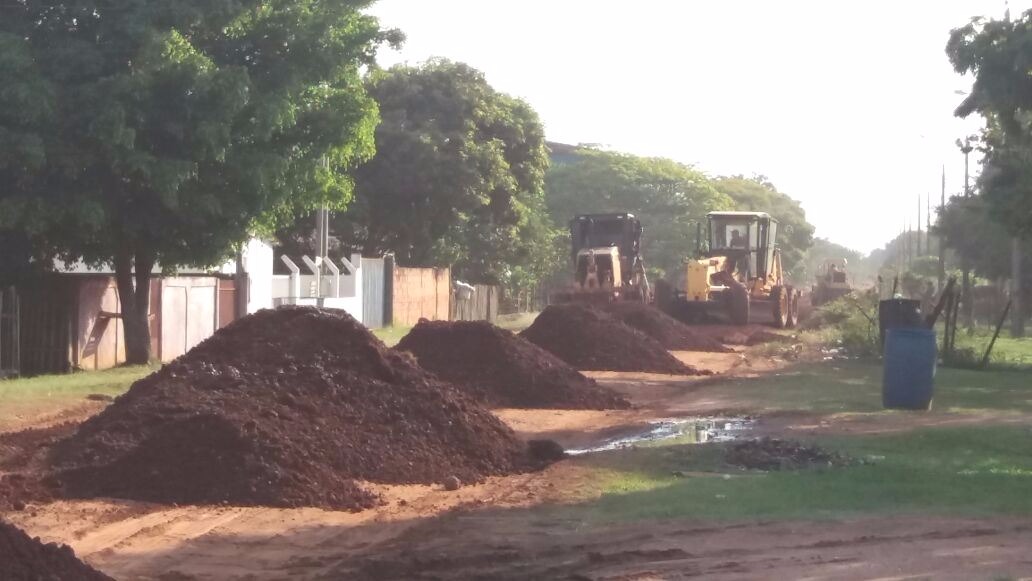 Prefeitura faz mutirão de serviços em Sanga Puitã Ruas recebem patrolamento e cascalhamento
