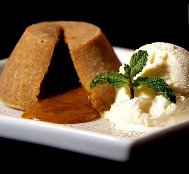 Saiba preparar um petit gâteau de doce de leite