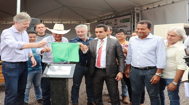 Três Lagoas ganha nova indústria, a primeira do MS a beneficiar fibra curta de celulose Três Lagoas ganha nova indústria, a primeira do MS a beneficiar fibra curta de celulose