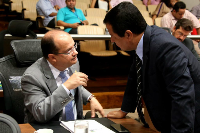 Barbosinha e Amarildo repudiam divulgação desabonadora de Corumbá Foto: Victor Chileno
Para Barbosinha e Amarildo, citação depreciou cidade e corumbaenses
