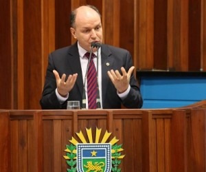 Presidente da Assembleia Legislativa, Júnior Mochi alertou para as perdas dos municípios no ano - Valdenir Rezende