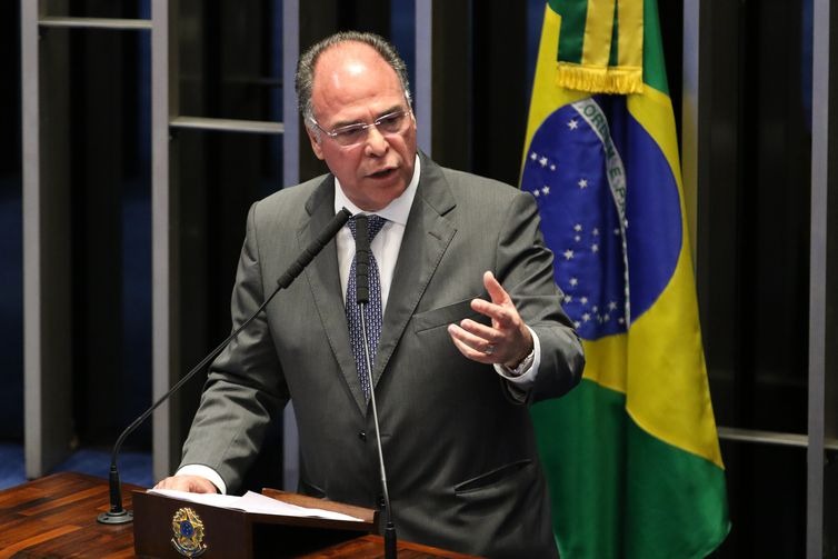 Alvo da PF, líder do governo no Senado deixa cargo à disposição O líder do governo no Senado, Fernando Bezerra Coelho, colocou o cargo à disposição - Arquivo/Agência Brasil