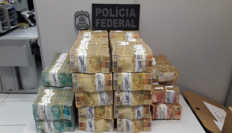 Operação da PF apreendeu mais de R$2 milhões Foto: Divulgação PF