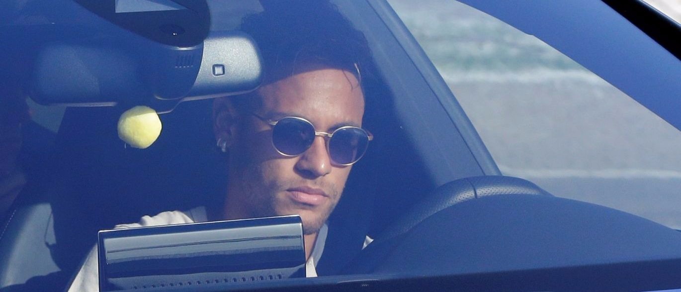 Advogados pagam multa e Neymar não é mais jogador do Barcelona Reuters