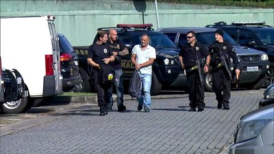 Preso em operação contra quadrilha de traficantes chega à sede da Polícia Federal em São Paulo (Foto: Reprodução/TV Globo)

