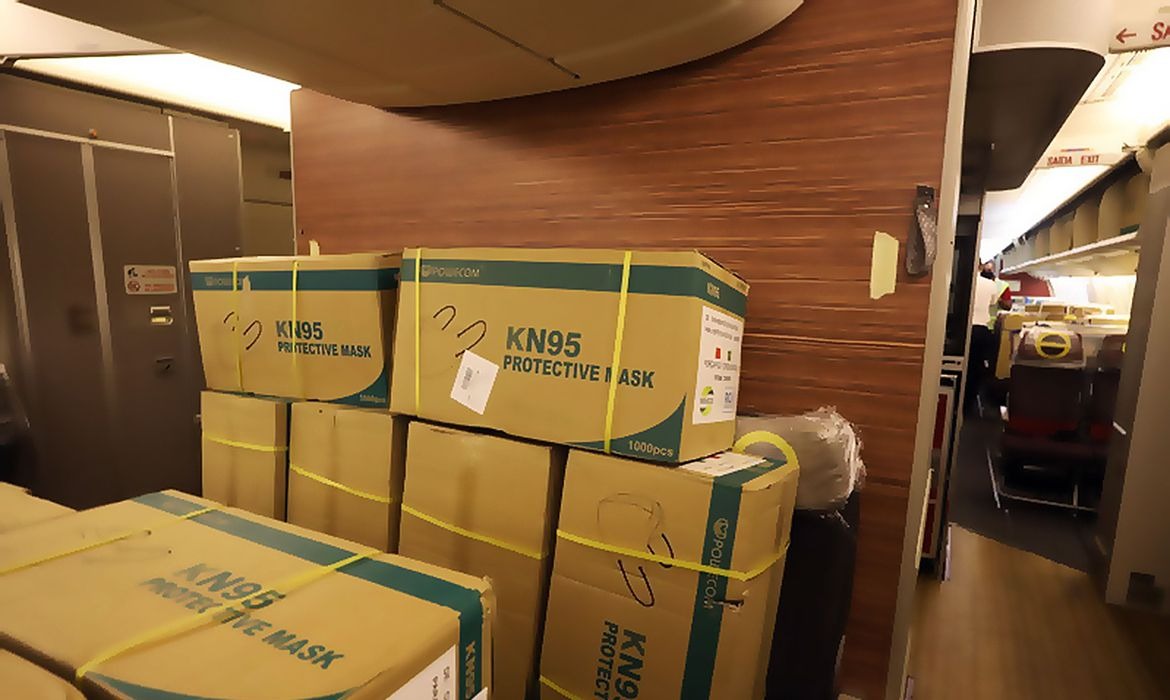 Com pandemia, transporte aéreo de cargas cai mais que a metade Edvaldo Reis/Prefeitura do Rio