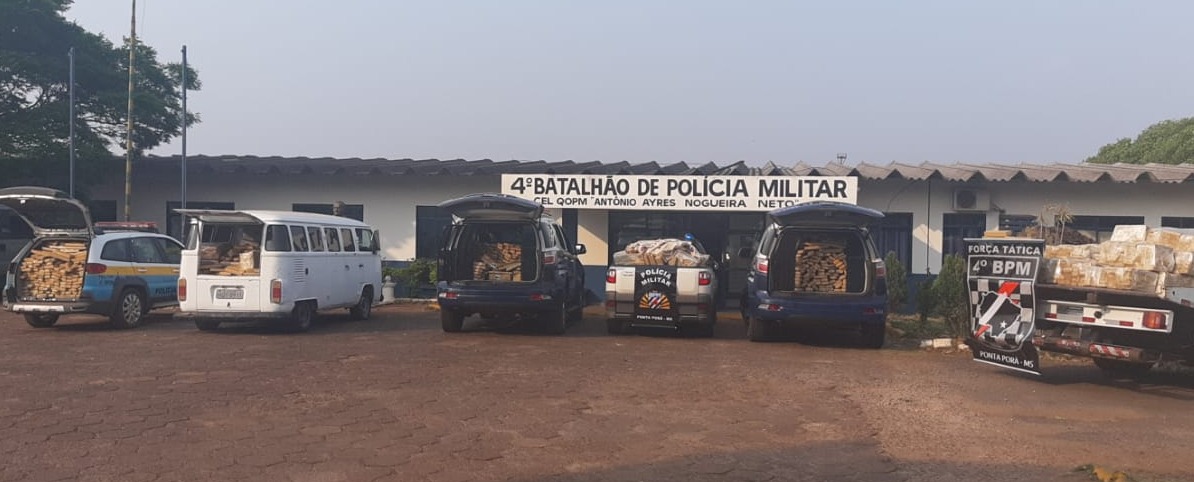 PM apreende mais de 5 toneladas de maconha avaliadas em 10 milhões Toda a droga pesou 5.140 kg. Ninguém foi preso.