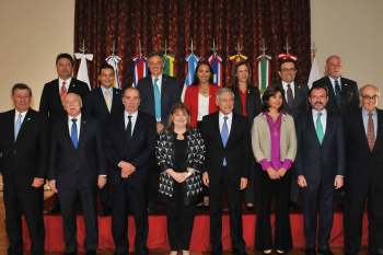 Os chanceleres do Mercosul e da Aliança do Pacífico durante a reunião em Buenos Aires. CANCILLERÍA
