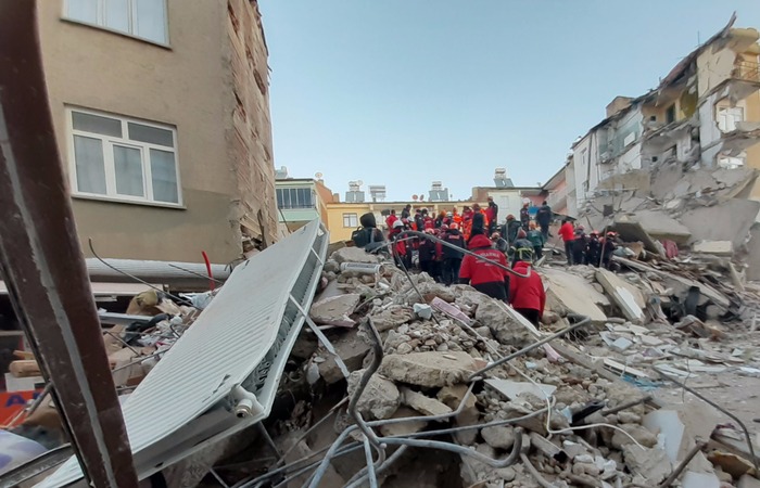 Número de mortos em terremoto na Turquia aumenta para 29 Reprodução